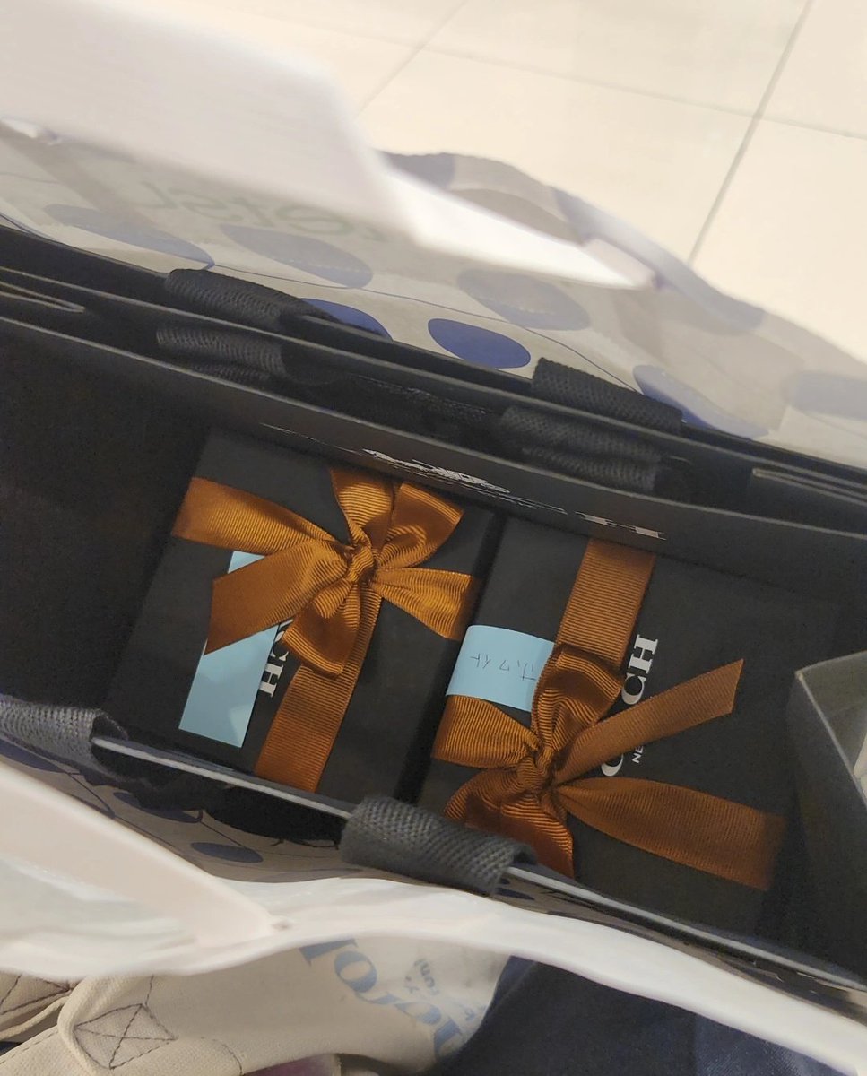 仕事終わりになんとなんと大人買いしちゃいました👶🏻🩷なんとCOACHの