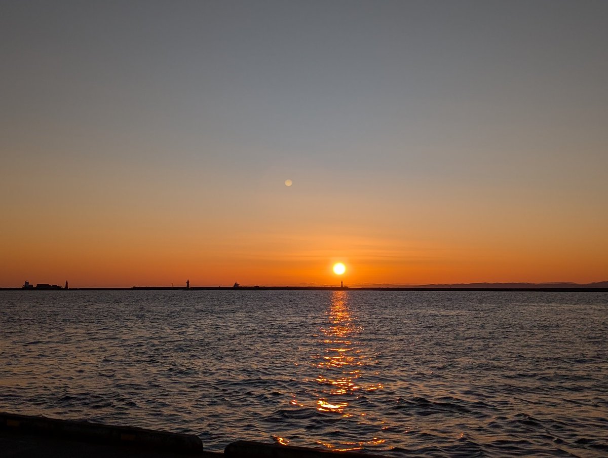世界3大夕日をどうぞ
#くしろよろしく