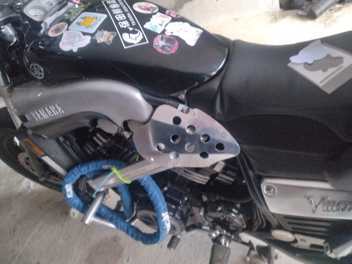 ホンダジャケットでヤマハに乗る。略して【んだ】 tweet media