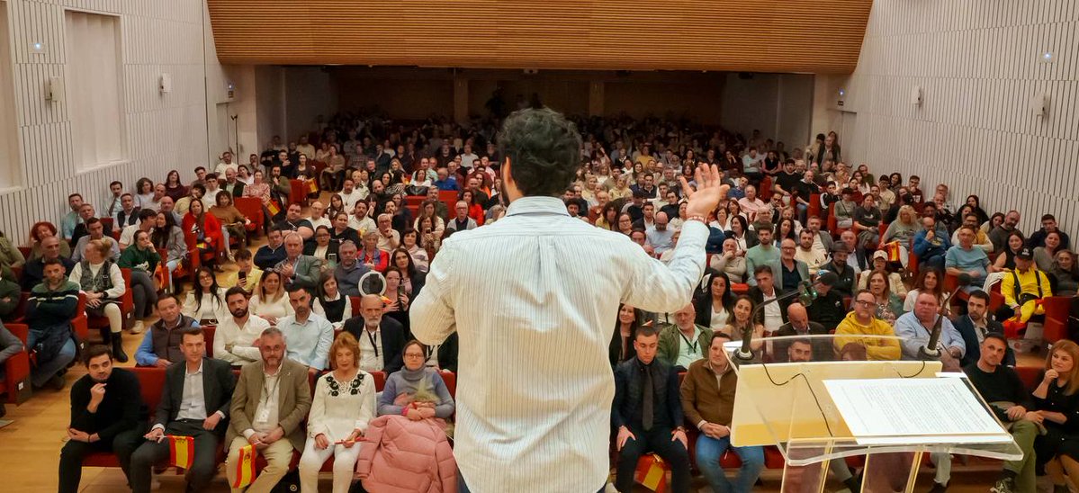 ¡Buenos días!

Ningún partido condena las agresiones que sufrió SALF ayer.

Alvise siempre ha condenado las agresiones sufridas por Ciudadanos, PP o VOX (PSOE y Podemos nunca las sufren)

No pasa nada: Seguimos.