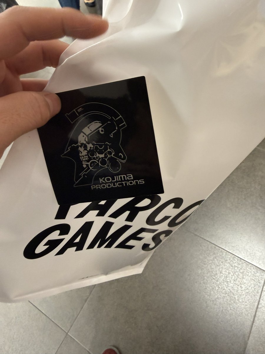 getgoalnapo's tweet photo. Steamのデススト2ページをフォローしてスタッフに画面見せるとコジプロのステッカーもらえたよ
#deathstranding2onthebeach 
#KojimaProductions 
#PARCOGAMECENTER https://t.co/EhVYWbNrpQ