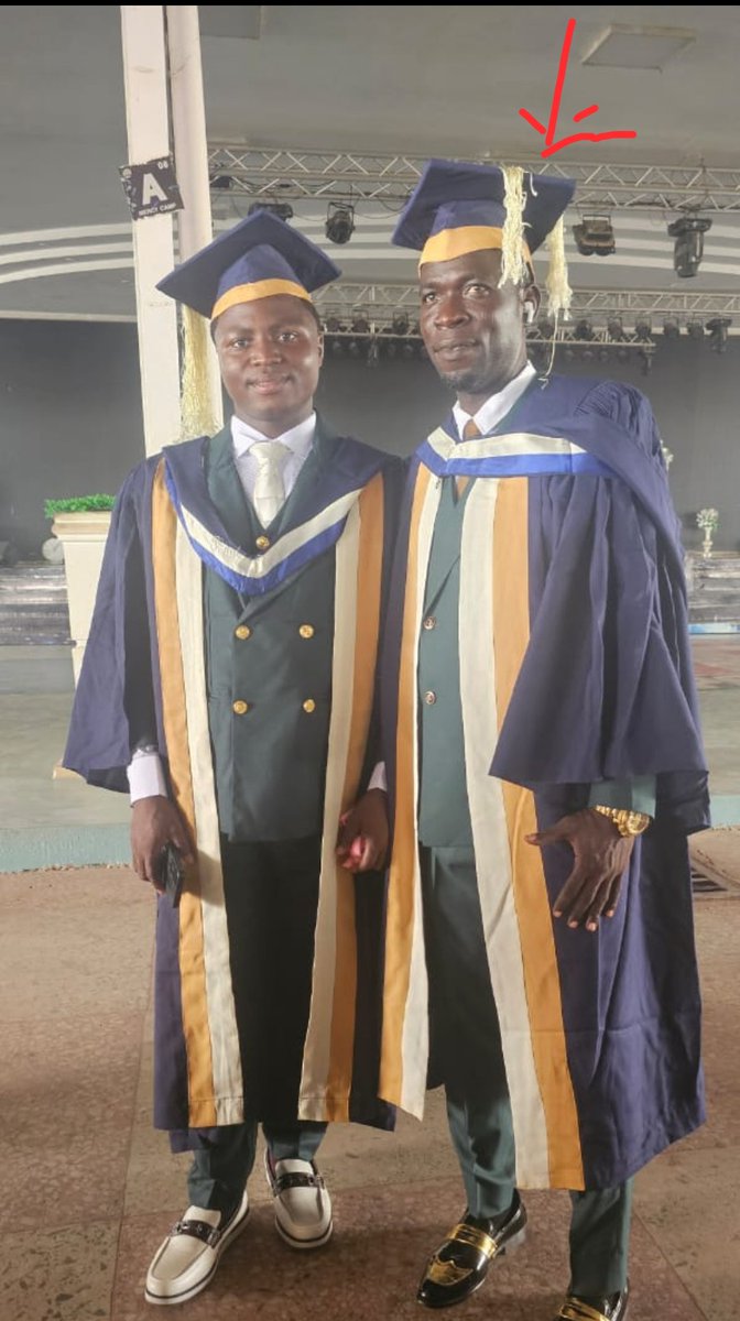 temitopesoji's tweet photo. Your graduation is just the beginning of an extraordinary adventure ahead, embrace it fully.
May your future be as bright as your potential, congratulations on graduating today my mentor nd small daddy 🙏❤️🙏❤️🙏💯🌟! https://t.co/M2JLemrYz9