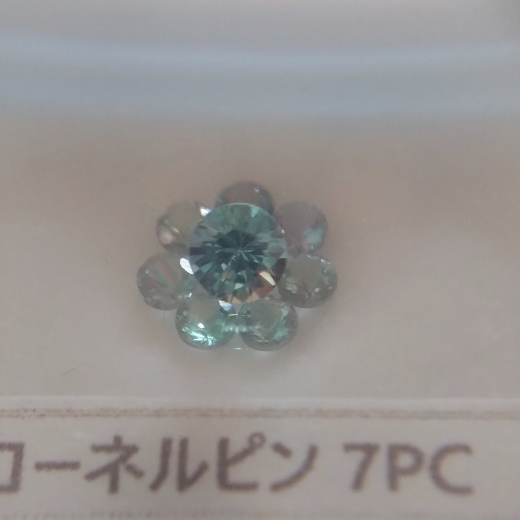 gem散歩にて、宝石つむりさん(<a href="/gem_tsumuri/">宝石つむり</a>)からコーネルピンお迎えしました！

今はフルオーダー抱えてて実現できませんが、資金が貯まったらオールネルピンリングを作りたい…！