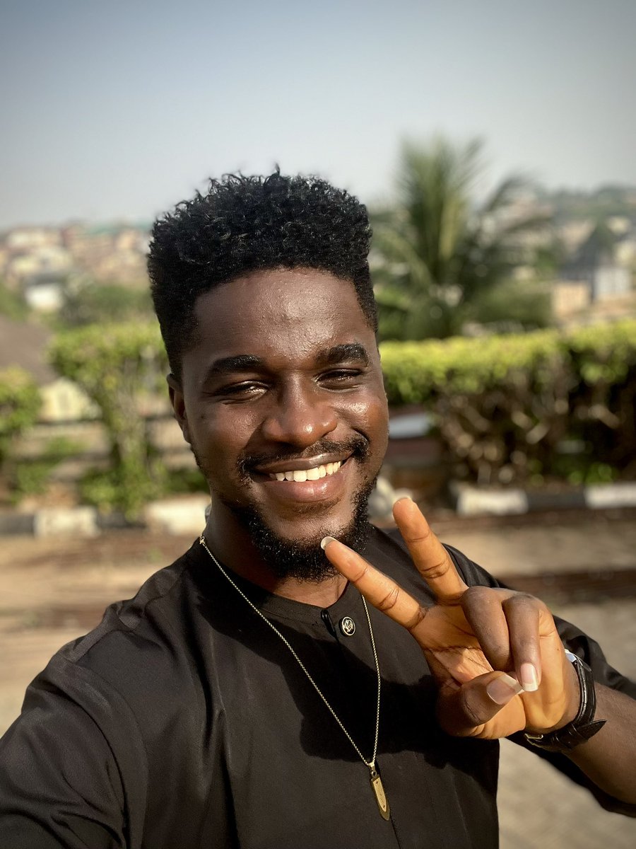 It’s another month as the top 1% most handsome and single Gamer

A big Happy new month to you bots!

(PS: it’s my birth month too 🤭)