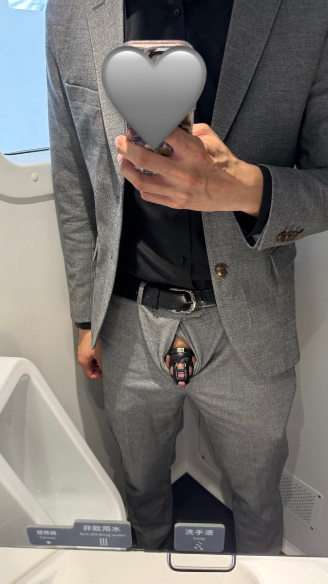 suitdog884's tweet photo. Everyone has their own little secret 🤐 https://t.co/XSMuNMLGTX