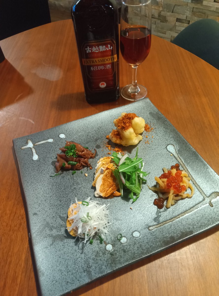 zen7128's tweet photo. 本日開始【柏の隠れ家で味わう春の美食コース】

金賞受賞「紹興酒漬イクラとウニの贅沢土鍋ご飯」や気仙沼産フカヒレ等、極上海鮮と旬の素材を仕立てた全7品(6,600円)。 https://t.co/m2ZKD7Yiu8