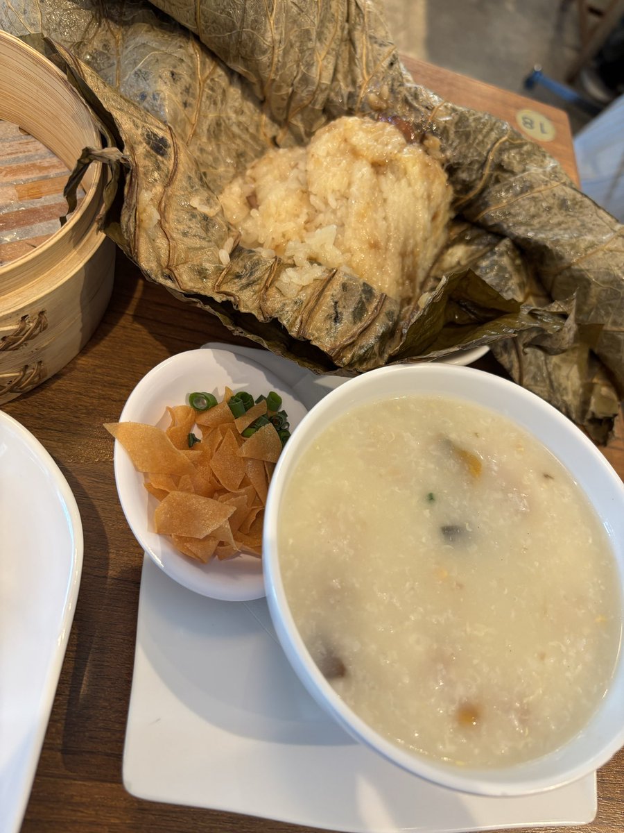 お粥とちまき超美味かったのにティムホーワン新宿店、3月末で閉店するらしい……😭