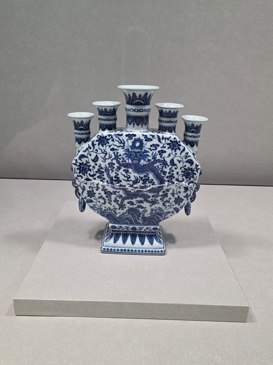 台湾観光その1：国立故宮博物院 すさまじい数の展示物があった 人の数