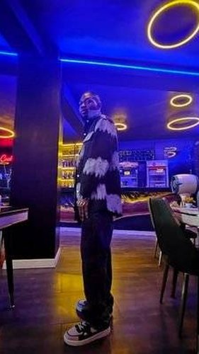 haringrohrb's tweet image. disappearing pixels are my new best friends - they tell me I've got 5 seconds to make it happen Where's the nearest exit? #movefast