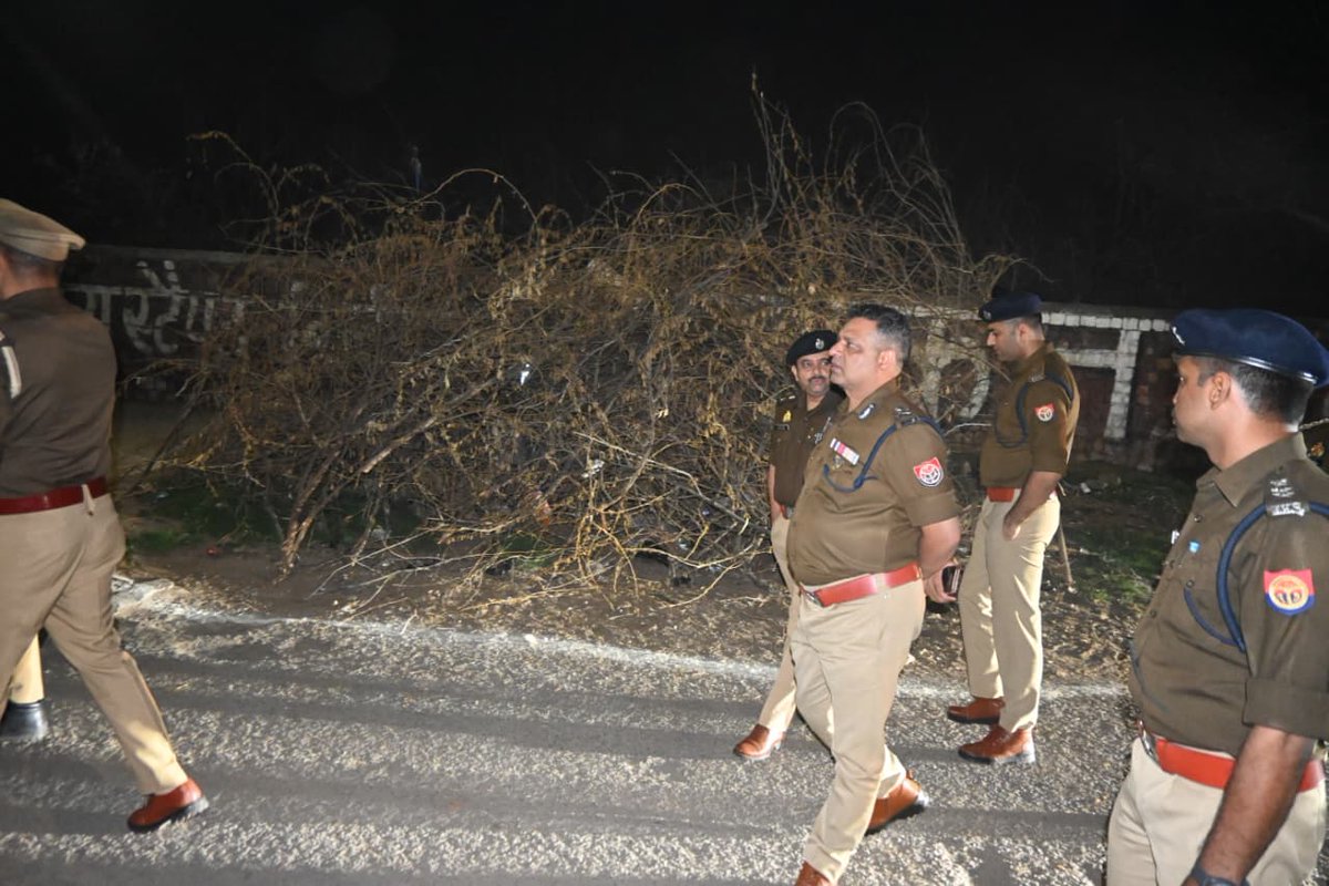 POLICE COMMISSIONERATE AGRA tweet media