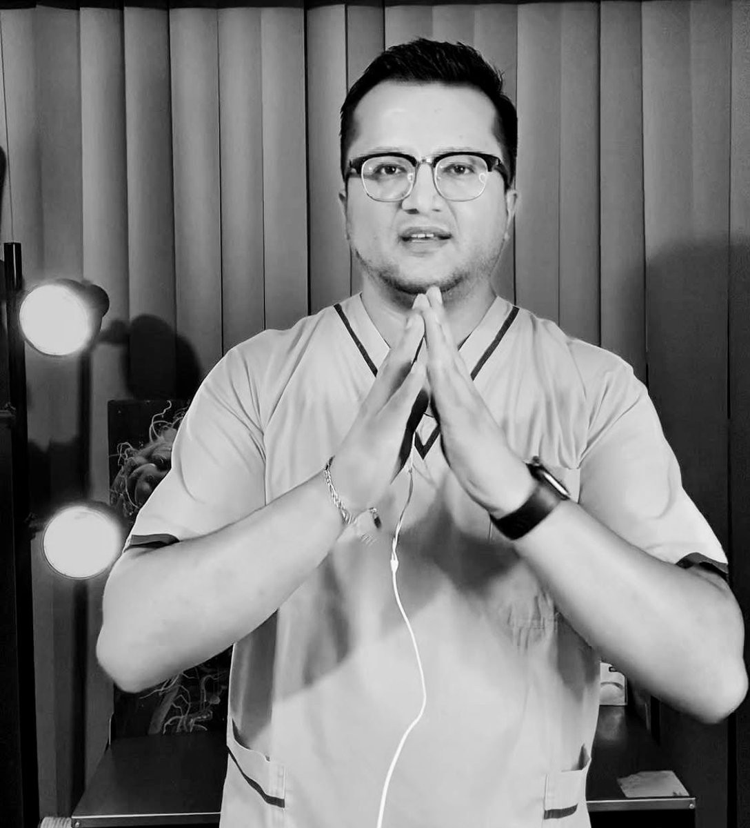 Perdí mi plaza de residencia.
Sí, duele. Y mucho.

Hubo circunstancias que no estuvieron en mis manos y me obligaron a pausar este sueño este año. Fue una etapa dura, de esas que te sacuden el alma… pero no me venció.

Quiero cerrar bien este ciclo con la frente en alto. No me