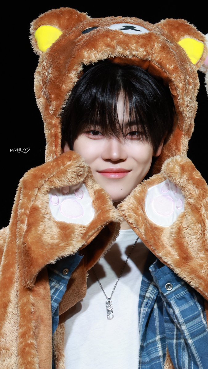 케이트🦊🐿️ tweet media