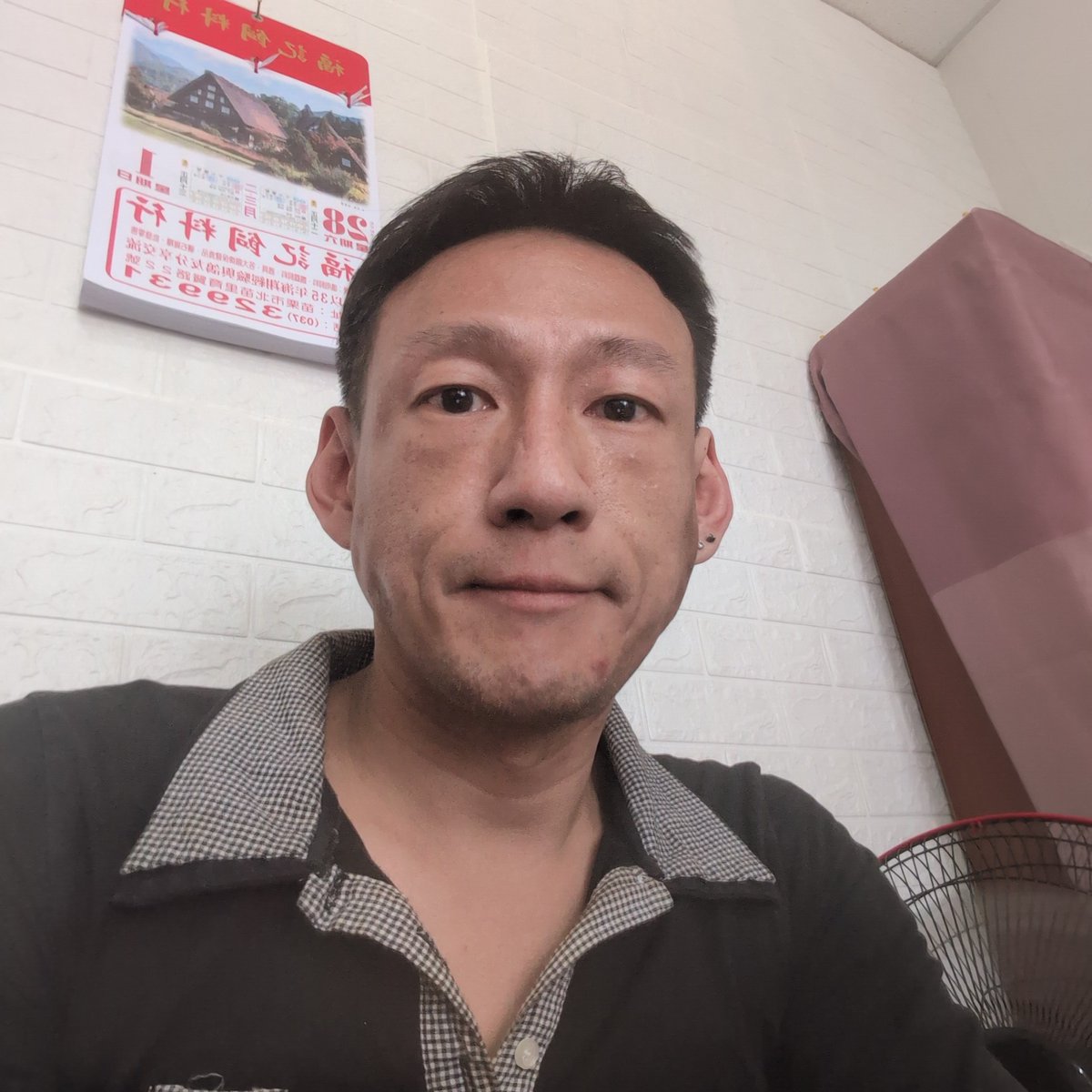 BB hi洨幹我找有地 tweet media