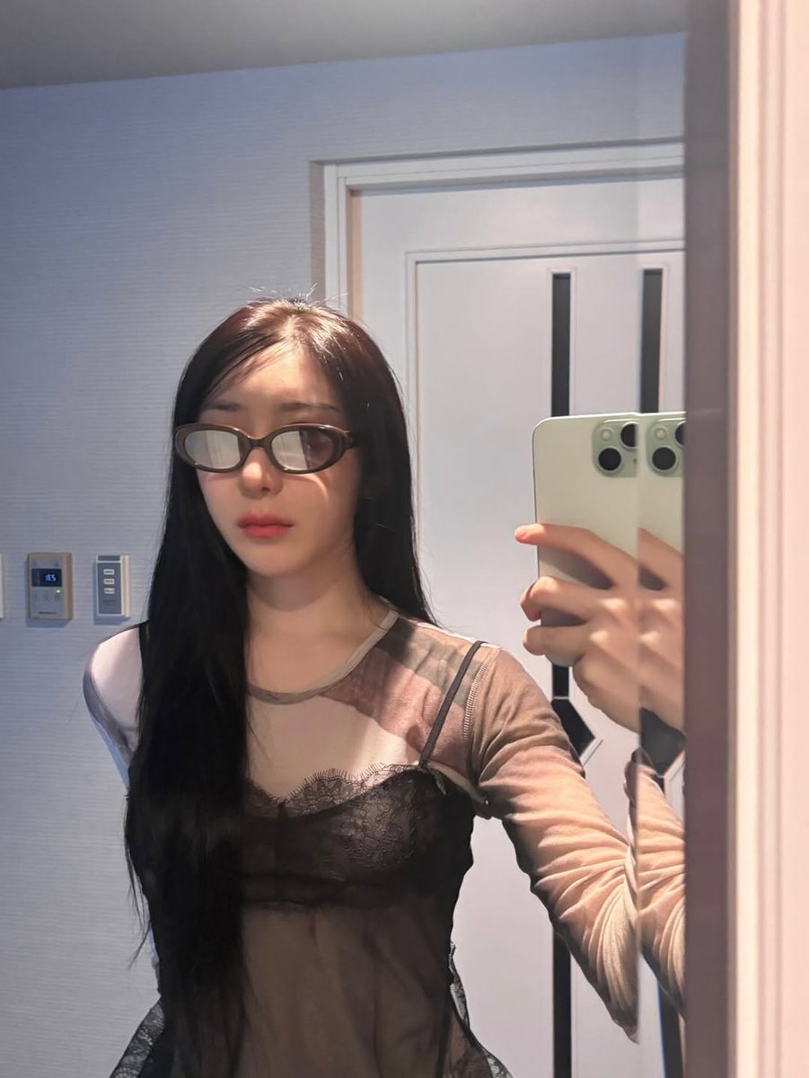 사랑하는 채연시 🤍 #여니왔어요 
3월 시작이네 화이팅 해보자구 🥰🥰