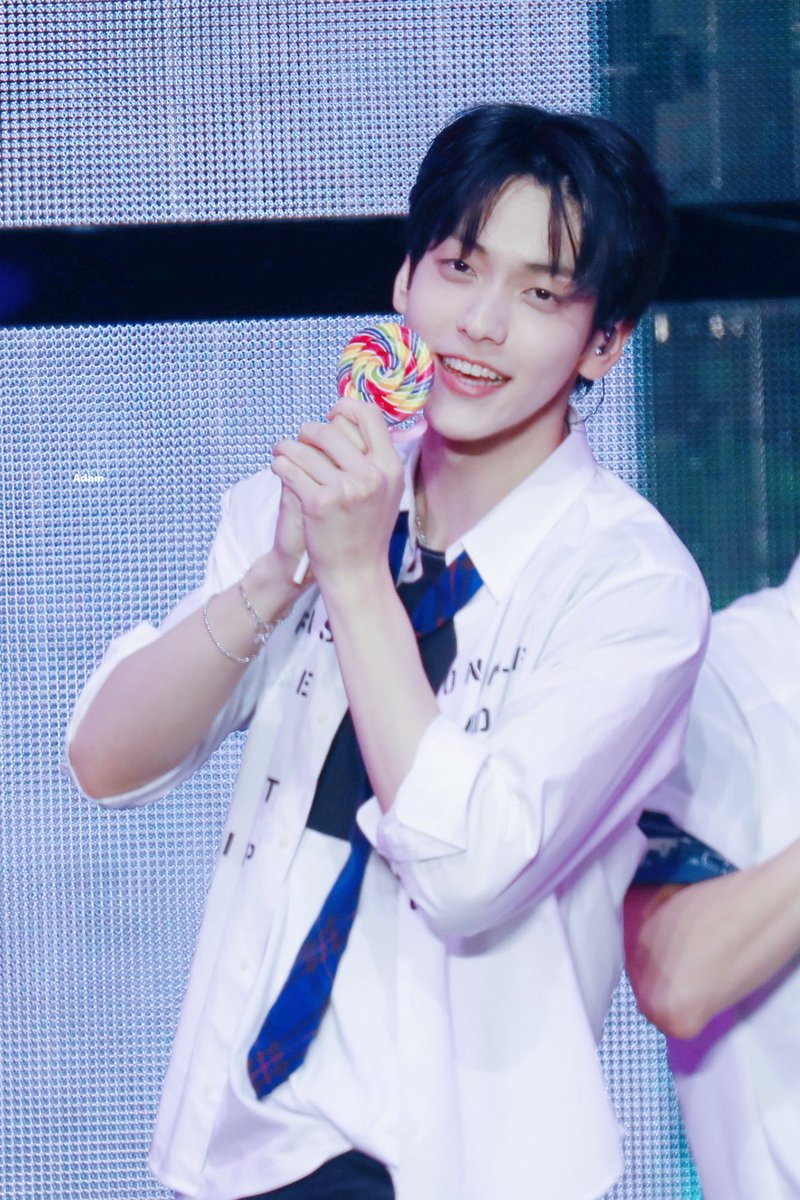 Adam_1205 tweet media