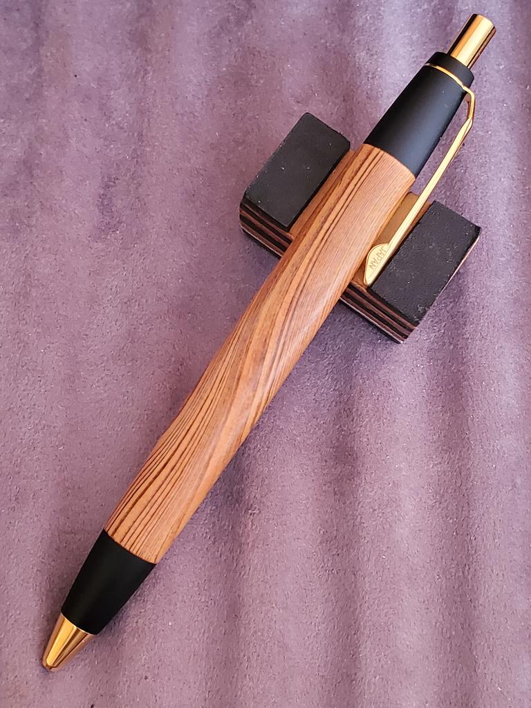 野原工芸(オンライン販売) 屋久杉 目立った杢はありませんが、板目の