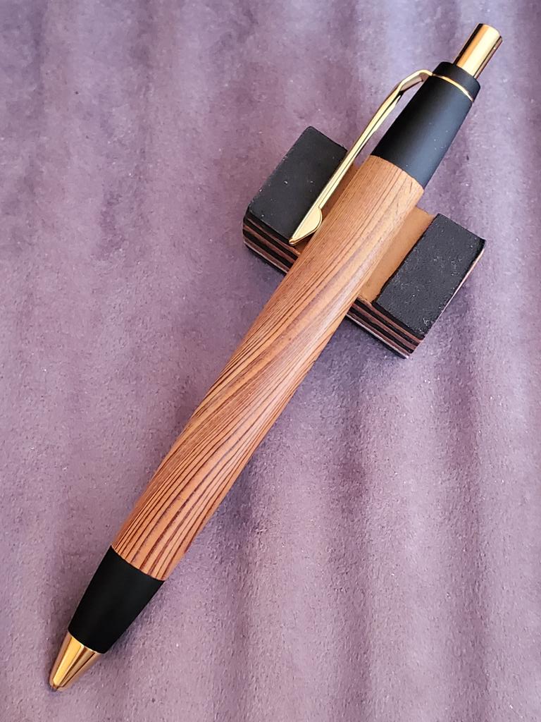 野原工芸(オンライン販売) 屋久杉 目立った杢はありませんが、板目の