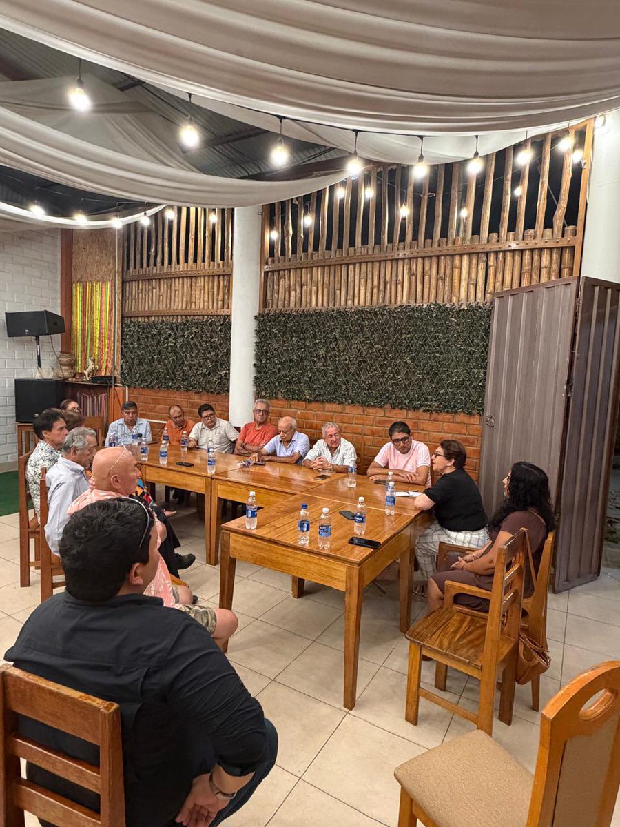 📌 TARAPOTO 
Cerramos la jornada escuchando a los profesionales de Tarapoto quienes nos han compartido la problemática social, política y económica de la Región San Martin (en general) y la provincia de Tarapoto (en particular).
#GladysEchaiz
#RenovacionPopular 
#MarcayEscribeR6