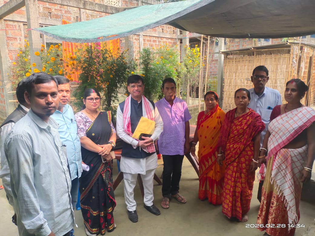 gupta_bhupender's tweet image. धुबरी जिला असम की गोलकगंज विधानसभा के गोलकगंज मंडल में पन्ना प्रमुख सम्मेलन को संबोधित किया।

संगठन सुदृढ़ीकरण पर चर्चा हुई एवं जिला अध्यक्ष श्री संजय राय जी द्वारा पारंपरिक अंगवस्त्र से सम्मानित किया गया।

#BJPAssam #ShaktiKendra #BoothLevel