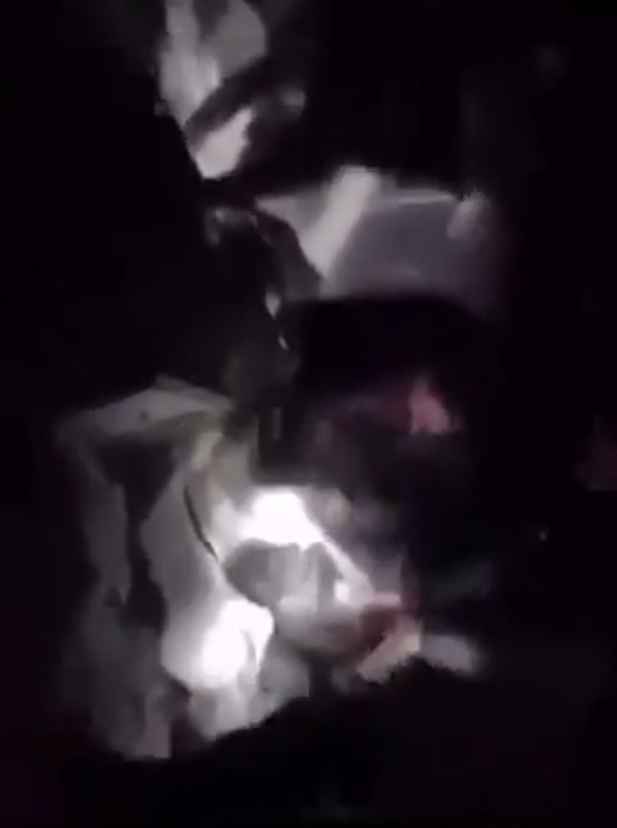 🟧👈 ایک فلم کی طرح، لیکن حقیقی! جائے وقوعہ پر وہ ایجنٹ کون، جو حملے میں محفوظ بھی رہا اور پھر تصویر کشی بھی کرتا رہا...

اسرائیلی ذرائع نے انکشاف کیا ہے کہ موساد کے ایک ایجنٹ نے جائے وقوعہ پر ایرانی رہبر علی خامنہ ای کی لاش کی دستاویز بنائی اور فوٹیج براہ راست وزیر اعظم بنجمن