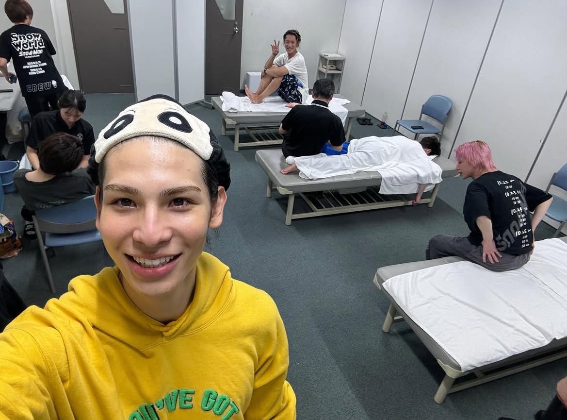 starto idols with no context tweet media