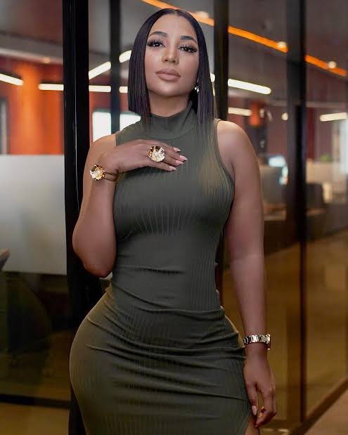 ClockDomi tweet media