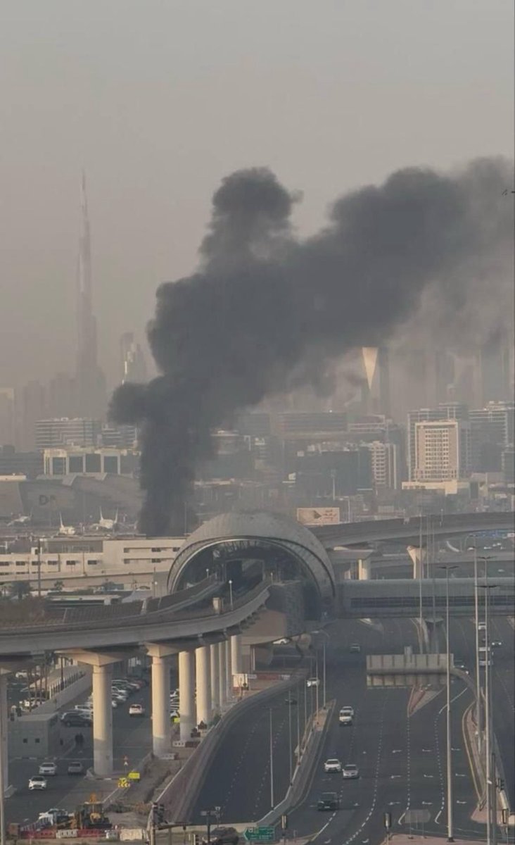 ShaykhSulaiman's tweet photo. JUST IN: EXPLOSIONS OBSERVED IN DUBAI AIRPORT https://t.co/ZllrZUHUtB