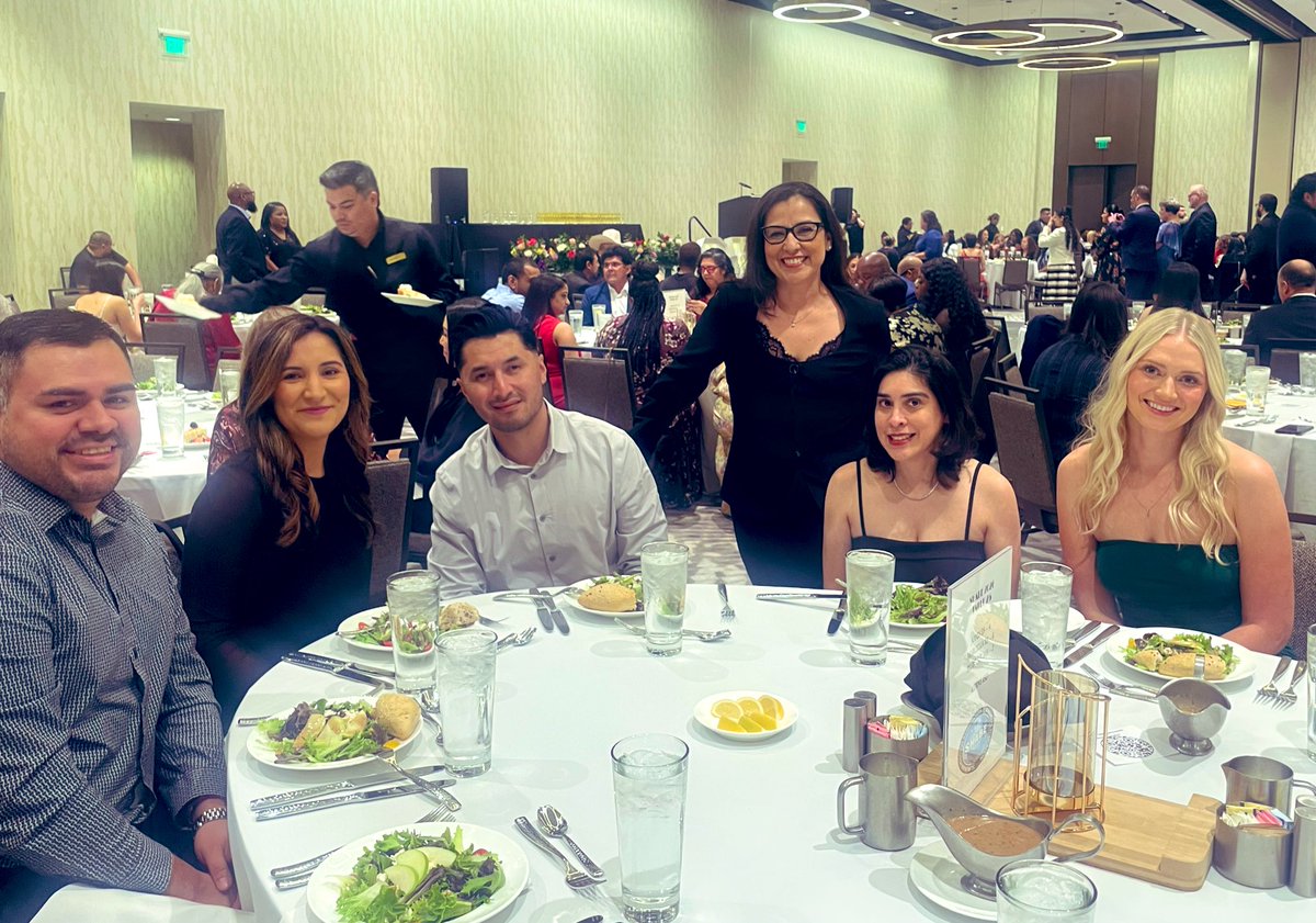 maty_orozco's tweet photo. What a joy to celebrate our Teachers of the Year last night at #Shabe 💜 Our educators change lives daily through their dedication, passion, and commitment to excellence. Thank you for all you do — today and every day! #aldinestory https://t.co/15M4MfpKbj