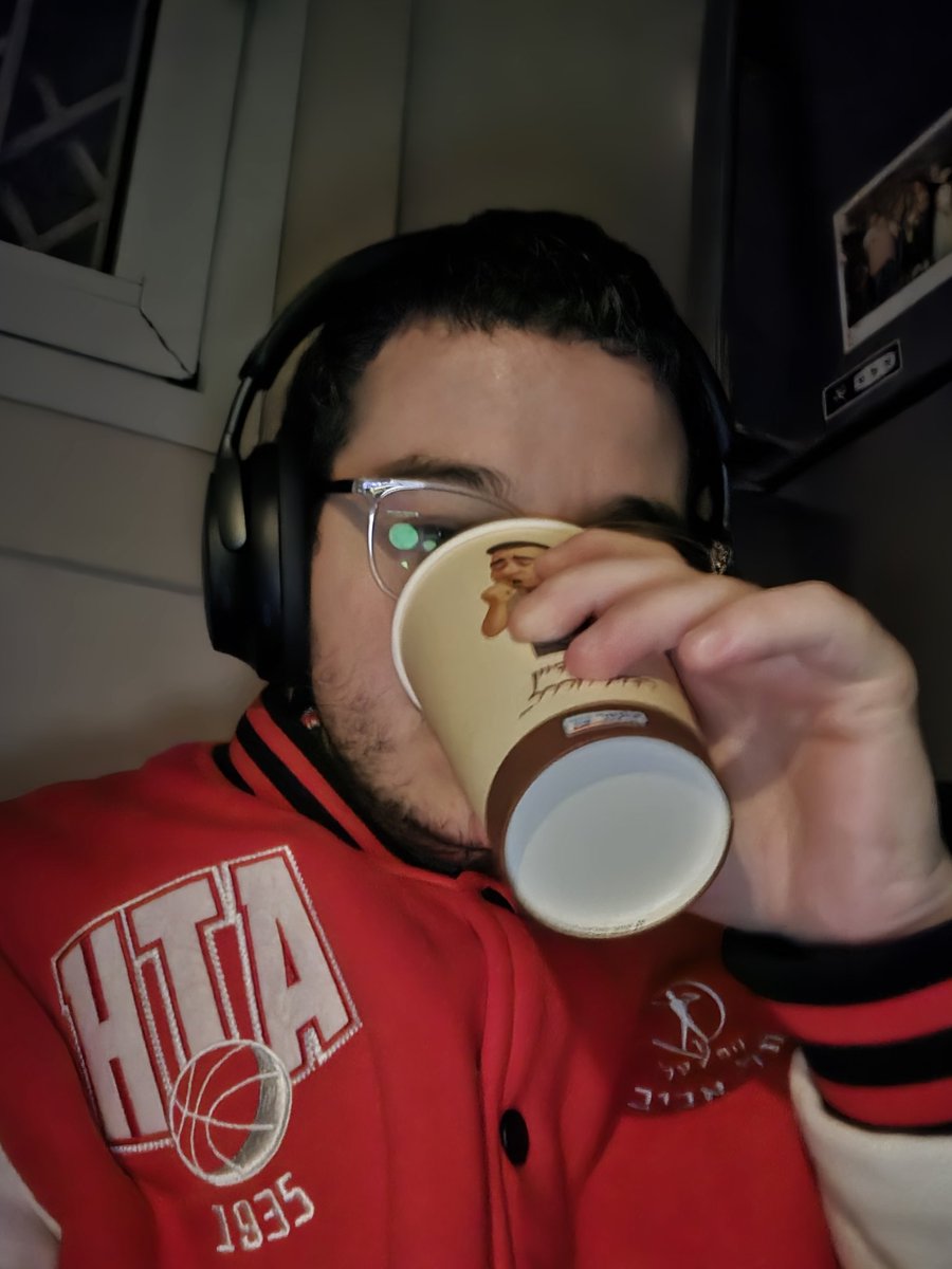 איזה מין סאדיסט דפוק אתה צריך להיות
בשביל לברוא עולם כזה מחורבן
לא יעזרו דיבורים על "עולם הבא"
כי שום דבר טוב לא יצא ממך!

מוכר קשקושים על גיהנום
ונותן לנו גיהנום עלי אדמות
כשאמות אעדיף להשרף באש התחתיות
מאשר עם סוטה חובב סבל כמוך להיות