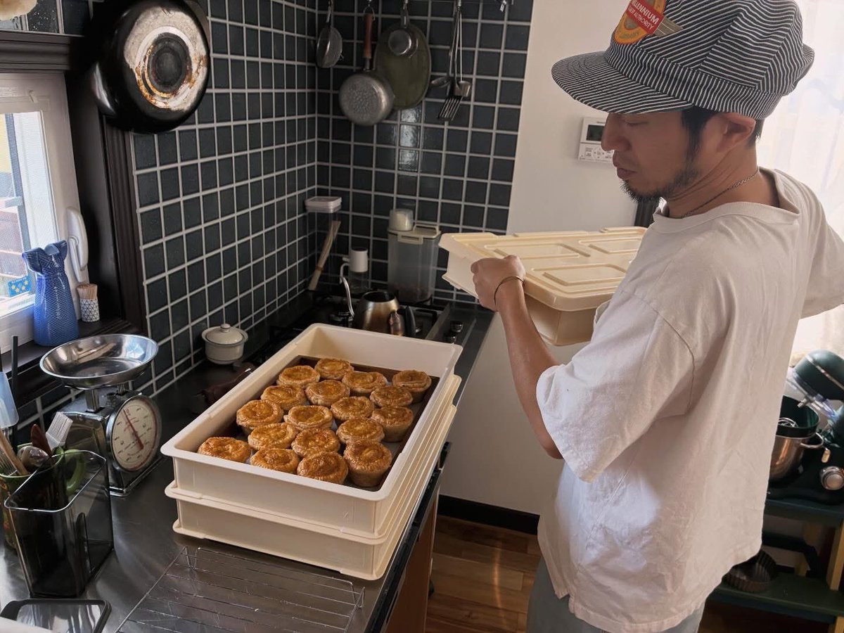 Volly’s Pie&amp;Music、たくさんのご来場ありがとうございました。はじめての事だらけでヒヤヒヤでしたが、がんばって作ったパイはたくさん食べてもらえて、ライブも楽しんでくれて、嬉しかったです！また、きっと、次回もお楽しみに🥧