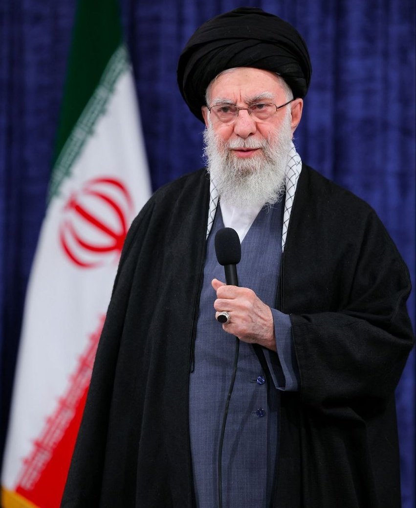 حلالم کن آقا جان، ۱۰ سال پیش رپ می نوشتم بر علیهت و میخوندم الان دارم دیوانه میشم از اینکه دیگه نیستی حلال کن منو