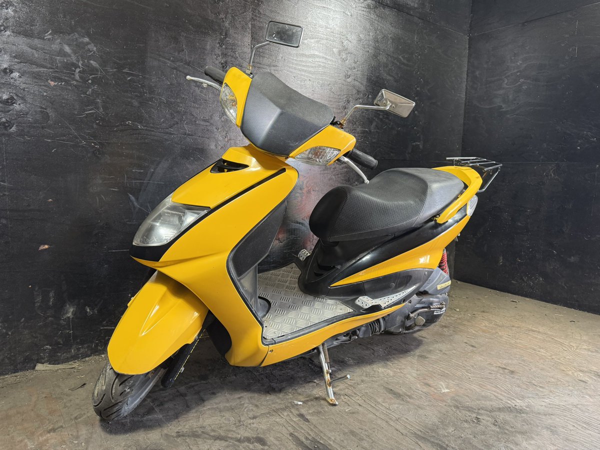 08022712Y ヤマハ シグナスX1型 黄色 社外マフラー！ 社外ミラー