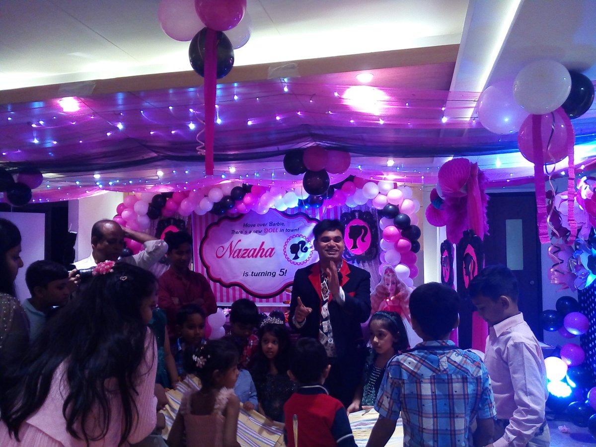 magiceventbd's tweet image. 🎂Magic Show with Magician Omar Sharif at Happy birthday party 🌸
🔍To know more search Google Images:- Birthday party best famous Magician Dhaka/ Magician of Dhaka/ Magician in Bangladesh/ Magician of Bangladesh🇧🇩.
#Birthday_Magic_artist #Magician_Omar_Sharif #BD