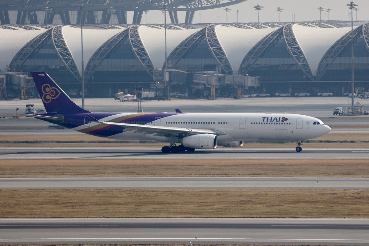 Thai Airways A330-300 HS-TEX Suvarnabhumi Airport, Bangkok 17 Jan