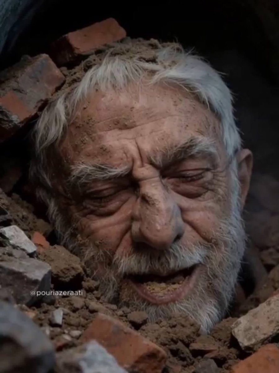 🔴 تبریک:

«صبحتان بخیر خانواده‌های سربلندِ شهدا و زندانیان سیاسی کوردستان. استشمامِ نَفَسِ آزادی پس از نماندنِ خامنه‌ایِ دیکتاتور و دارودسته‌اش، در این لحظه‌ی تاریخی، نویدبخشِ آینده‌ای روشن برای رهاییِ میهن در آینده‌ای نزدیک است. جشنِ پایانِ دیکتاتور بر میهن‌پرستان مبارک باد.»