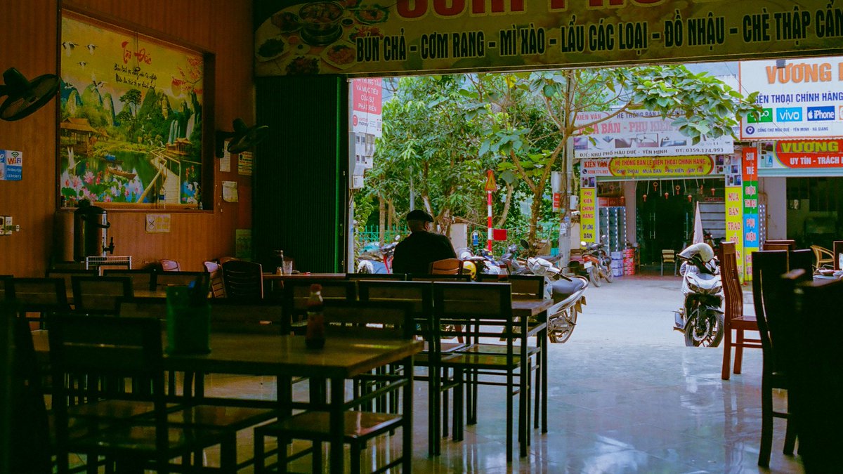 eamonsphotoss's tweet photo. Vietnam on 35mm film https://t.co/SFyOynU8WK