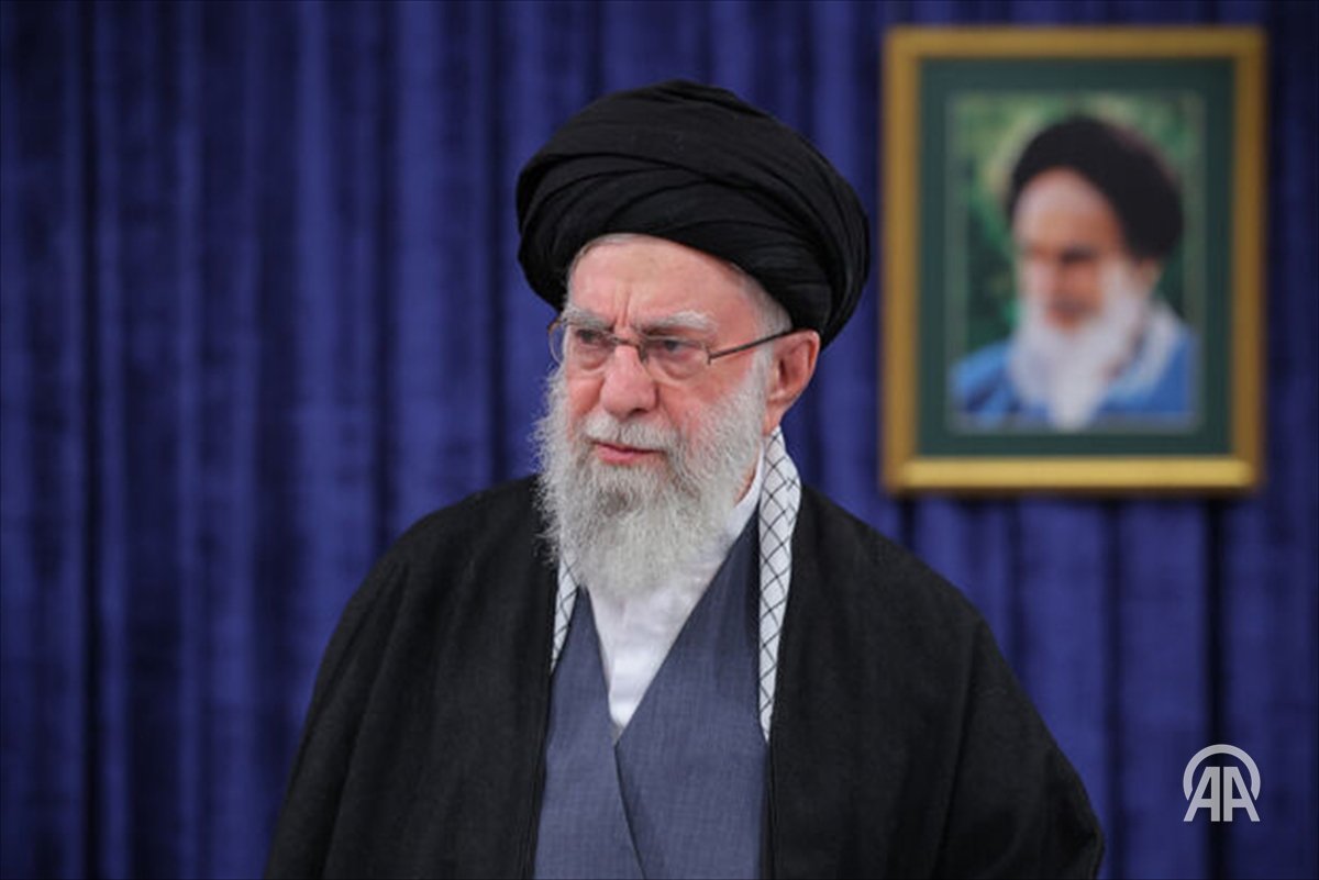How will the process unfold after Ayatollah Khamenei?

◾️ Members of Assembly of Experts, composed of ayatollahs, will convene in Tehran to select new Supreme Leader (Velayat-e Faqih)

◾️ Assembly of Experts may choose Khamenei’s successor in a single session or through multiple