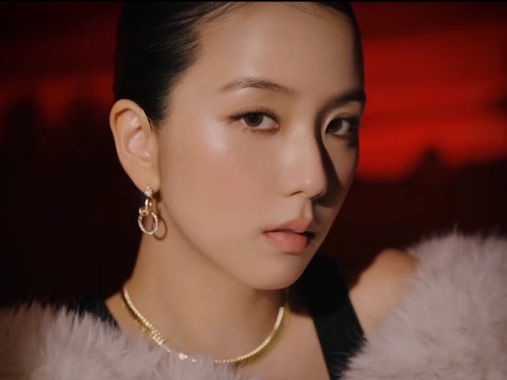 jisoo (@jisoogaiiery) on Twitter photo 