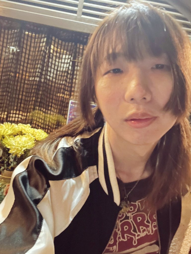 egg_210's tweet photo. 明らかにしておきたいことがあるから.🐥🌈
私はパンクス.🐥🪴
ヴィジュアル系パンクス.
ヴィジュアル系人形作家.
ヴィジュアル系デジタルクリエイター.
ヴィジュアル系社会福祉士.

#ヴィジュアル系は自由だ.🐥💕
#thecocainespixy
#visualkei #NOIREART
#horrorjunkie #chucky #FLANGER #effecter https://t.co/oFdAljaY4k