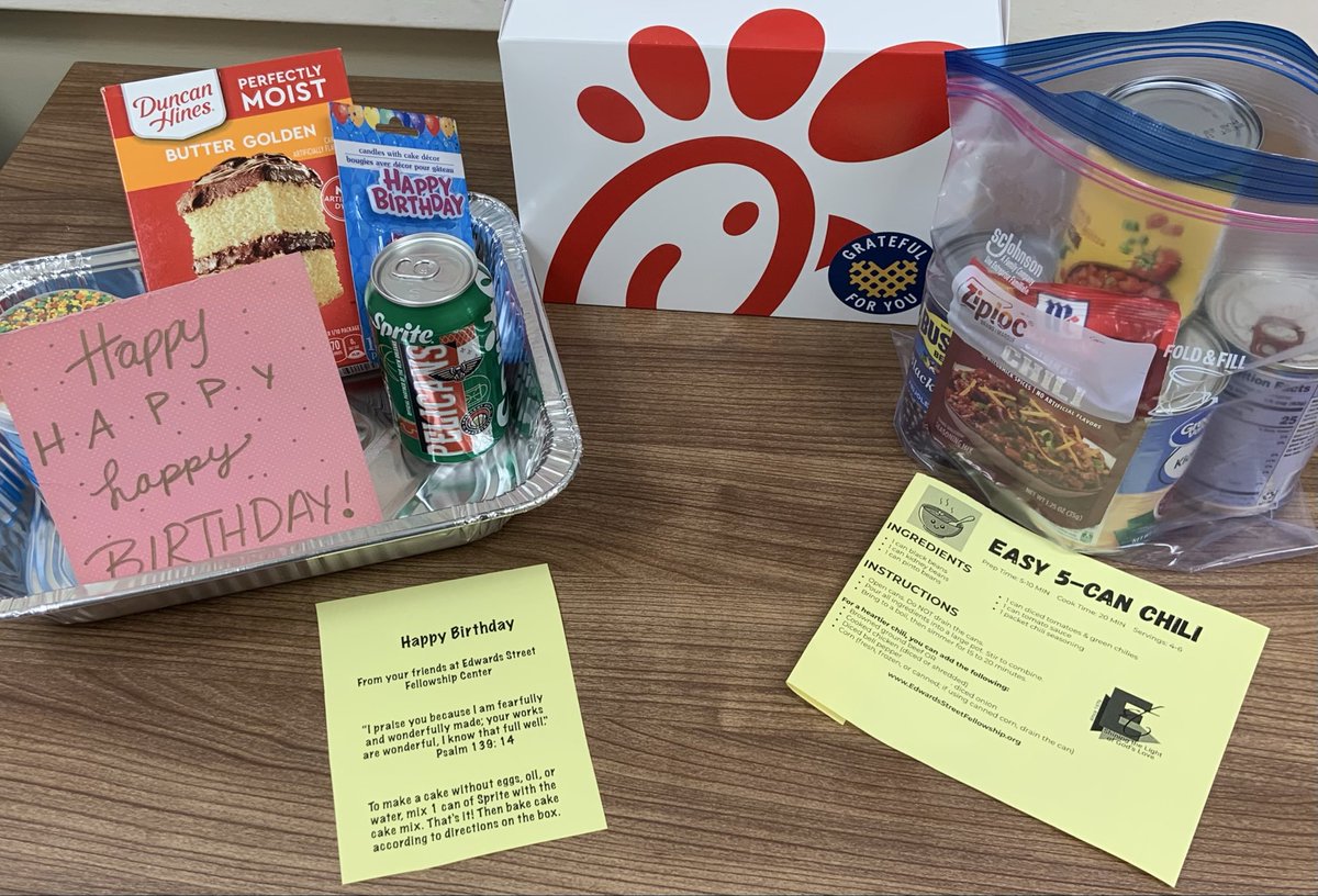 EdwardsStreet's tweet photo. Chick-fil-A Hattiesburg delivered lots of love for our food pantry neighbors this week with the gift of these birthday cake kits &amp; chili kits! 

❤️🐄❤️ 

“Let all that you do be done in love.” 1 Corinthians 16:14 https://t.co/UxFGktarVM