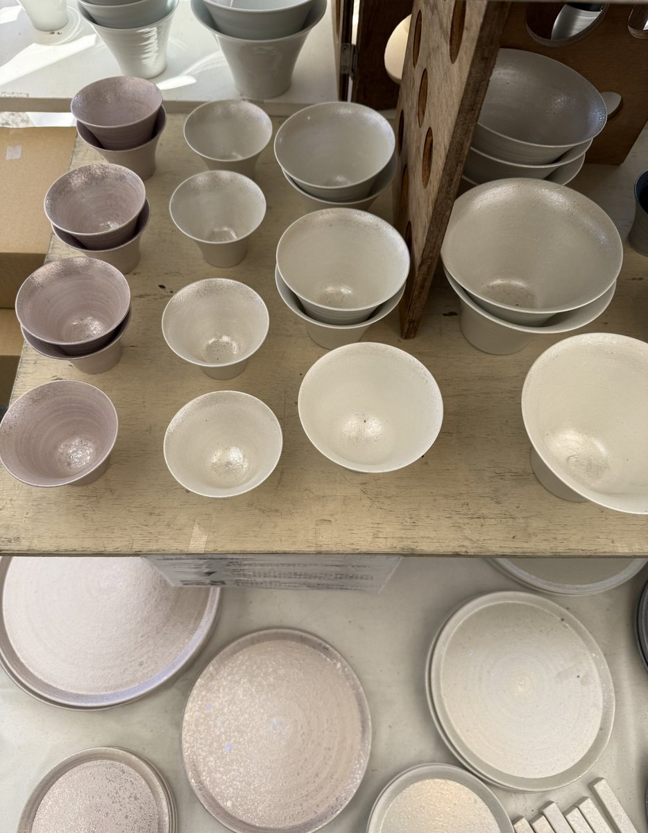 _imccmobu_'s tweet photo. ちょっと遠出して大陶器市へ🥣 https://t.co/Fhg4DINCgO