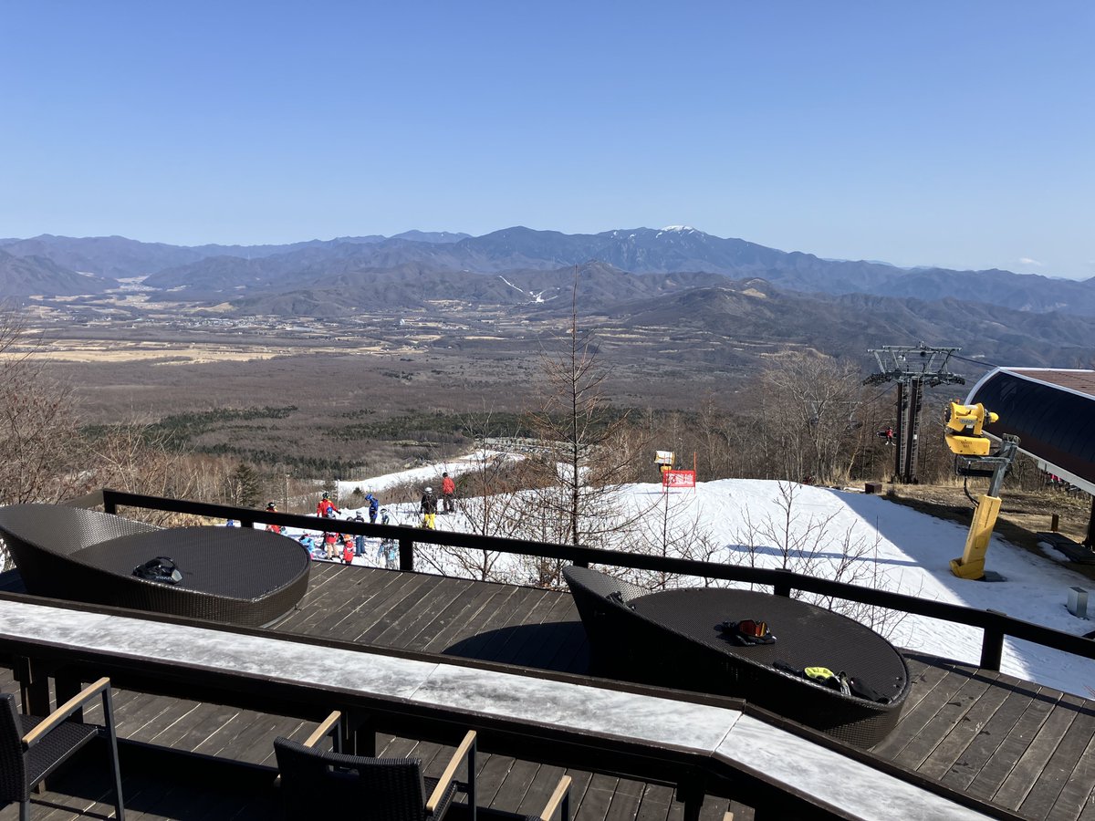 スキボ好き放題に試乗した後は春スキー感満載のテラスでマッタリできて非常にリゾート感。
#サンメドウズ清里スキー場
#GRskilife