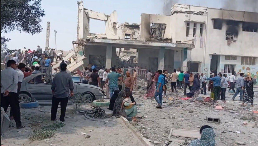 அமெரிக்க வல்லாதிக்க வெறியும் இஸ்ரேலின் இனவெறியும் நடத்தும் இந்தக் கோரப்போர் ஈரான் 🇮🇷 மீது மட்டுமல்ல.. உலக அமைதியின் மீது நிகழ்த்தப்படும் போர் என்பதை உணர்ந்து கொள்ளவேண்டும்.. #Iran #Khamenei #war #USA #isrel