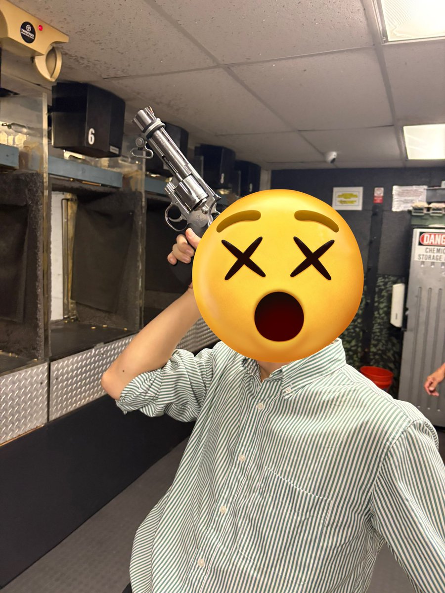 44マグナム弾は片手で撃ってこそよね