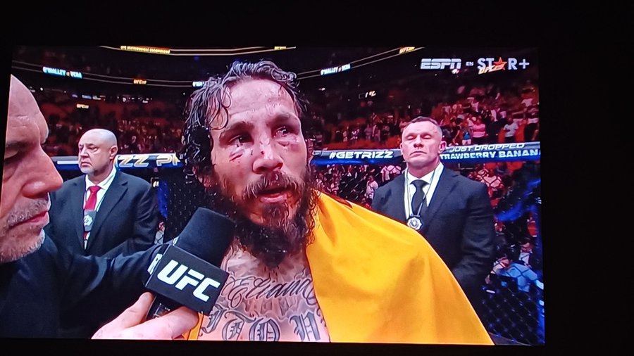 Marlon ‘Chito’ Vera perdió por decisión unánime ante David Martínez en UFC México 2026 y suma su cuarta derrota consecutiva en el peso gallo.