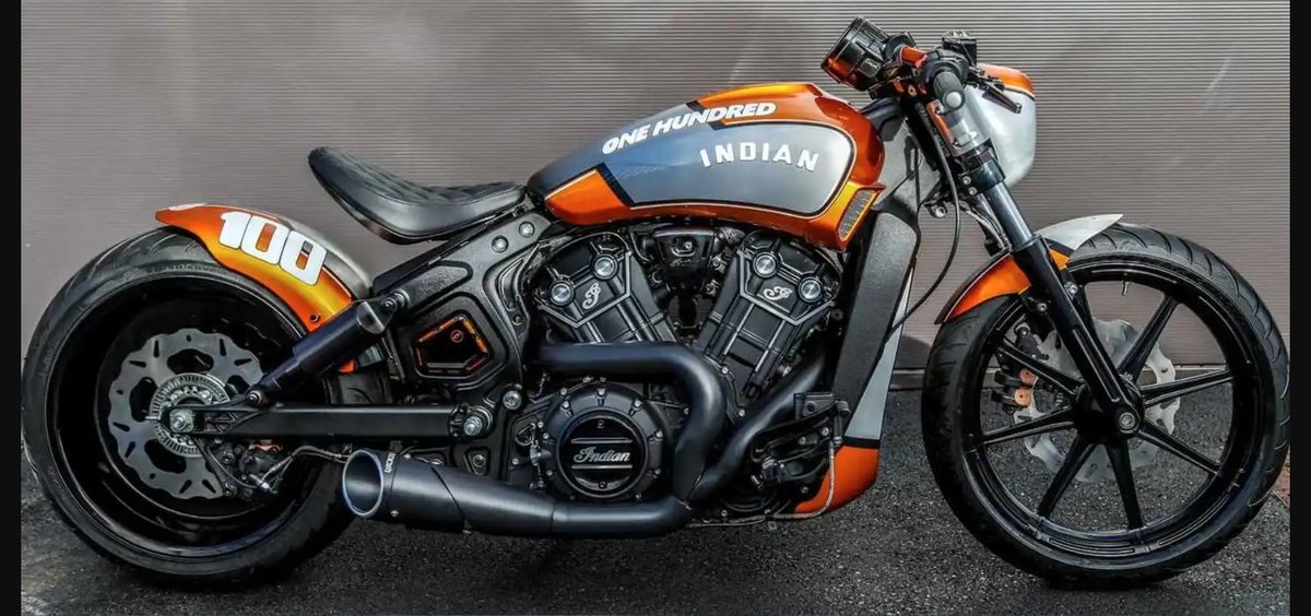 Moto_History's tweet photo. This Indian Scout tracker,bobber/cafe' mimics a race bike. Nicely done but looks more serious than a show bike. #indianmotorcycles #custommotorcycles #motorcyclehistory #modernclassics #motorcyclelifestyle #motorcycleengineering https://t.co/1giiQGeKlC