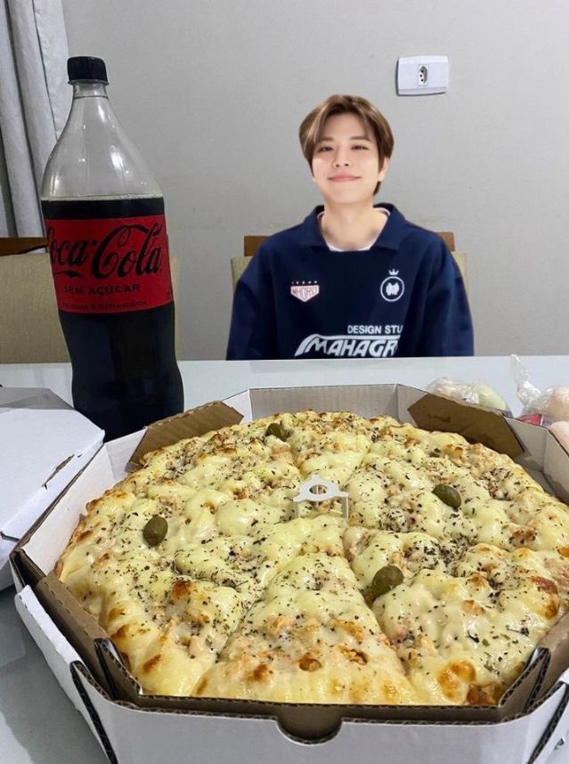 Marx_xox0's tweet photo. Busco mutis ‼️

Stan: skz (prio), xdh, nexz y algo de bnd
No kpop: malice mizer, ado

Otras boludeces: pjsk, bandori, Vocaloid, Vkei, Madoka, Paradise kiss

No importa el fandom siempre y cuando no seas anti de mis favs !

♡ + ↻ = mutis por siempre ! https://t.co/d35oqg4i6d