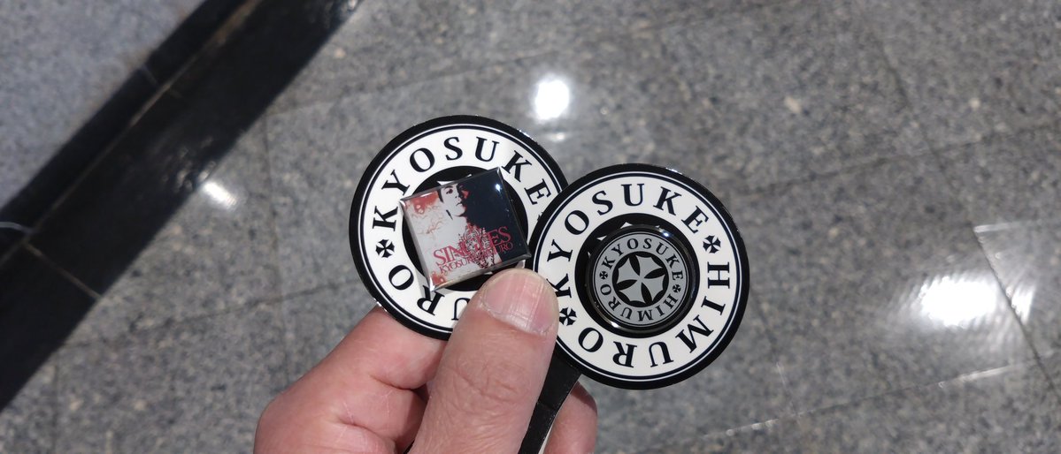 1と2から1個ずつゲット #氷室京介 #ガチャガチャ