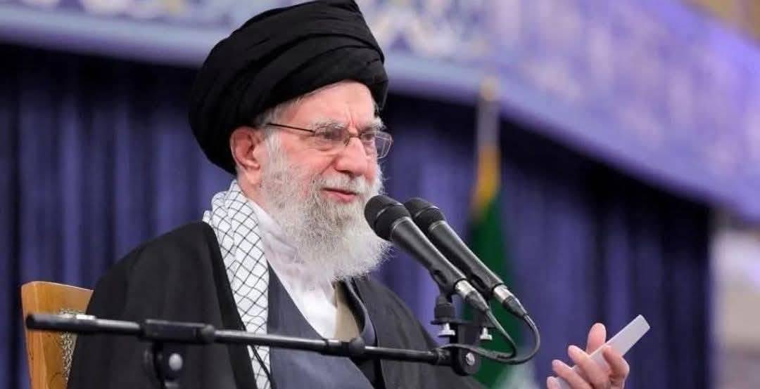 ShaheerSialvi's tweet photo. جس ملک کے خلاف کفر کے فتوے لگاۓ
وقت آیا تو یہود و نصاری کے خلاف صرف ایک ایران ہی حقیقی مسلمان نکلا https://t.co/V3QFFApoi2
