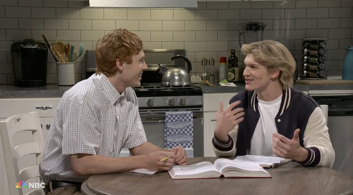 connorstupdates's tweet photo. THE HAIR???? #ConnorStorrieOnSNL https://t.co/key3HpP5jW